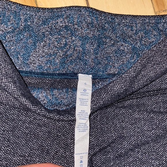 Gray Lululemon leggings - Picture 2 of 3